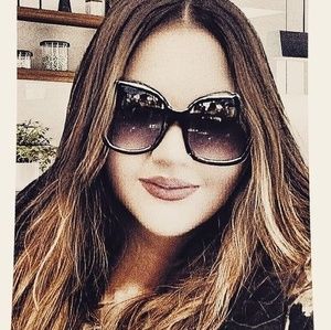 Meet your Posher, Maggie